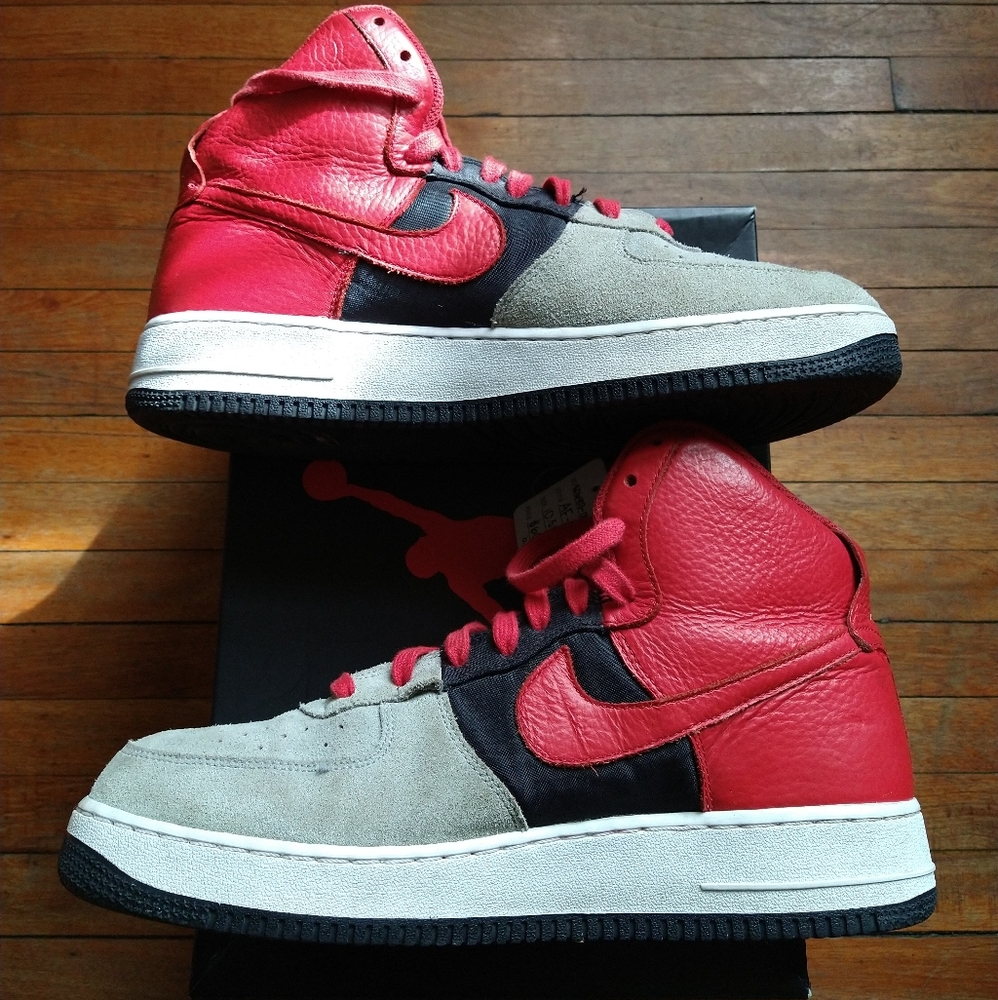 Nike - Picture 3 of 6